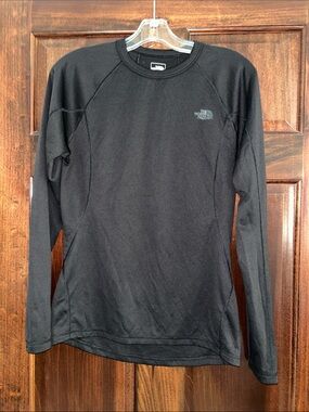 The North Face Men’s Black Performance Long Sleeve Crew S